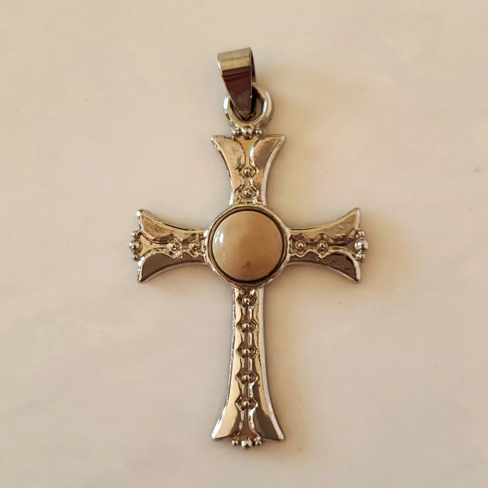 🌺 3 for $10 Cross Charm